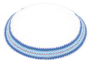 C KNITTED DMC KIPPAH 15 CM- WHITE WITH COLORS AROUND